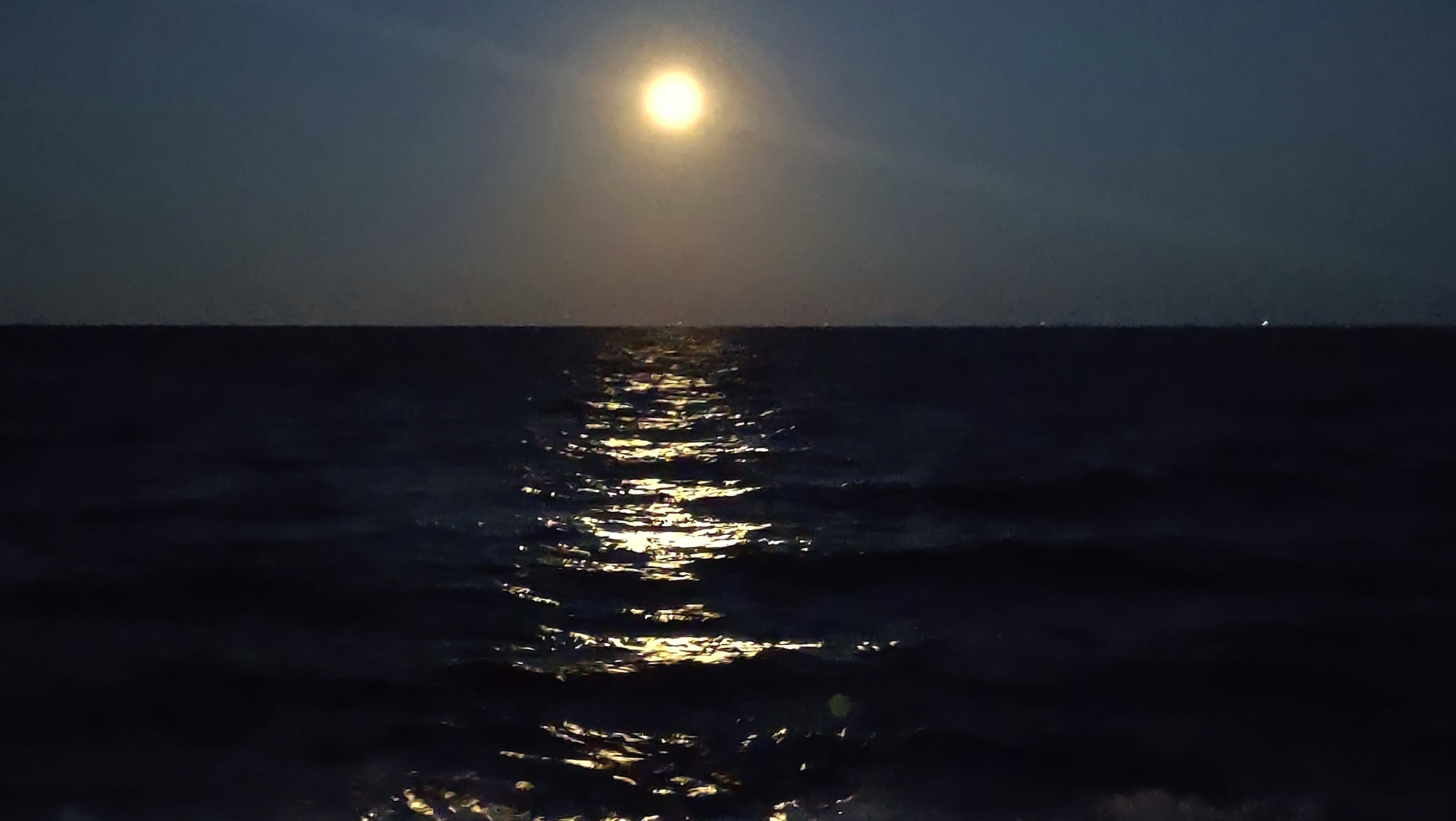 Moon Rise – Sunlight and Shadows
